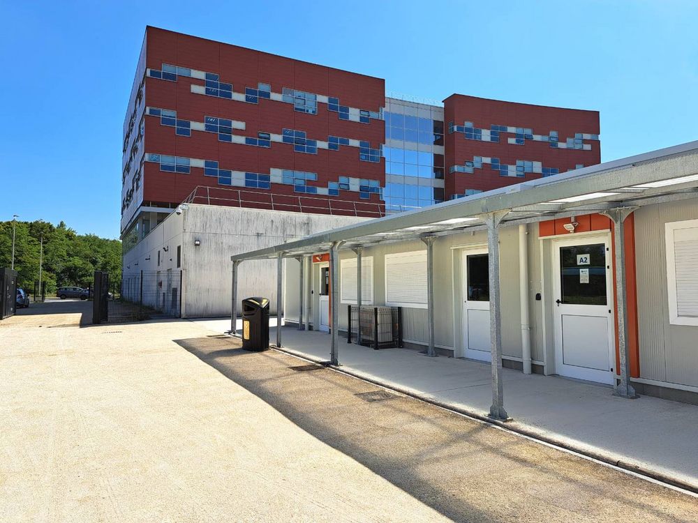 L'extérieur de l'IBGBI.