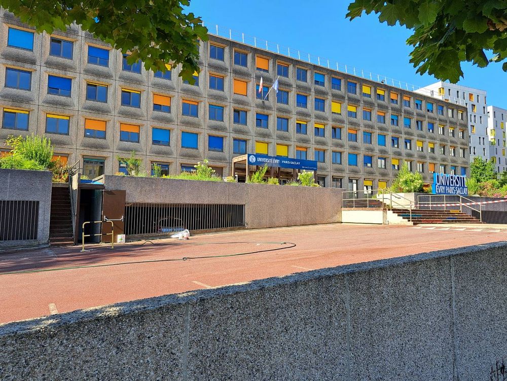 L'extérieur du bâtiment Ile-de-France.