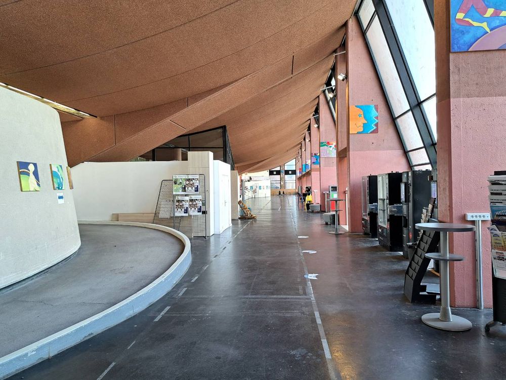 L'intérieur du Bâtiment des premiers cycles.