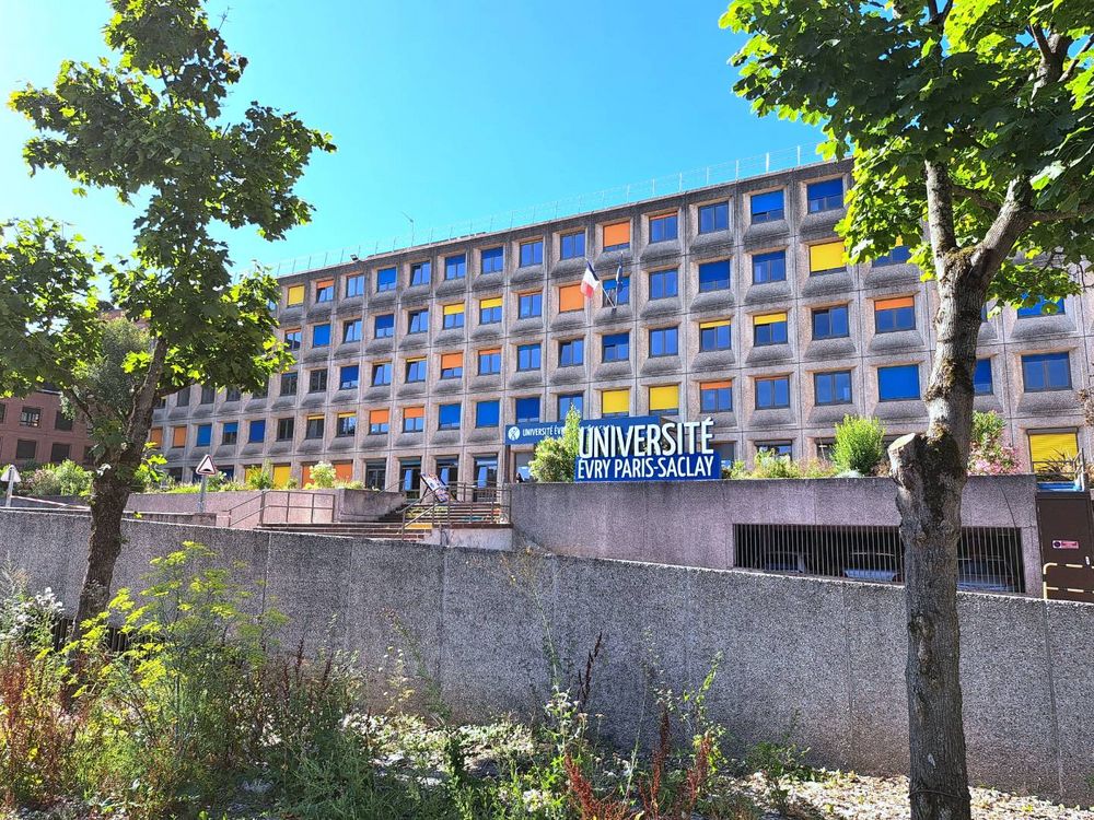 L'extérieur du Bâtiment Ile-de-France.